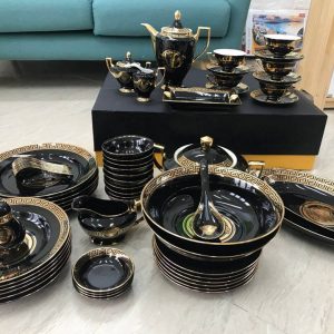 Bát Versace
