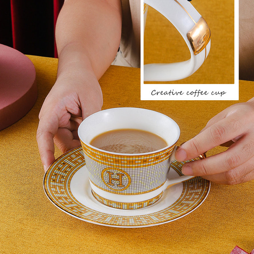 Bộ ấm trà Hermes