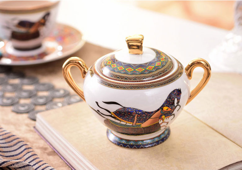 Bộ ấm trà ngựa sứ xương