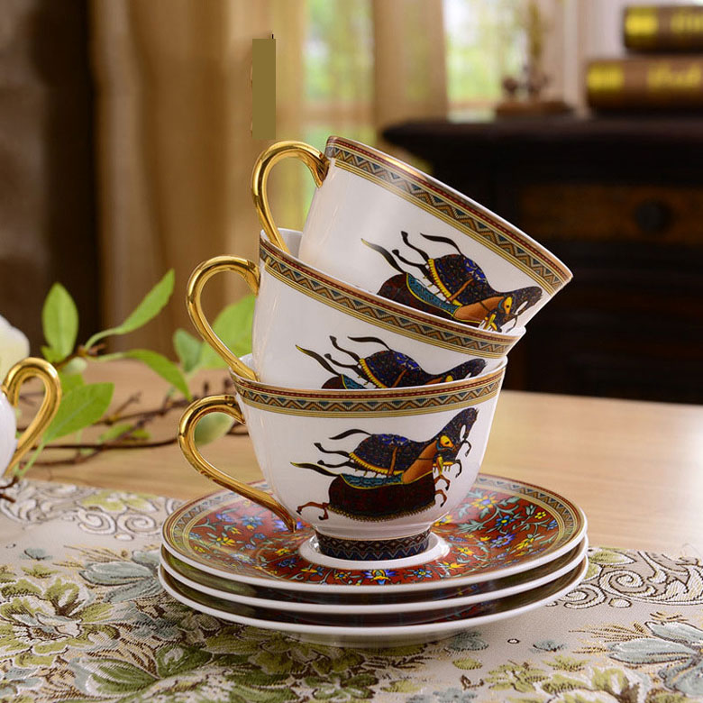 Bộ ấm trà ngựa sứ xương