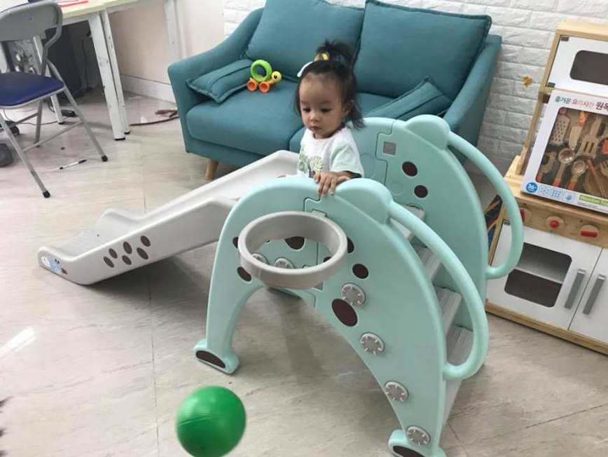 Cầu trượt hươu cao cổ