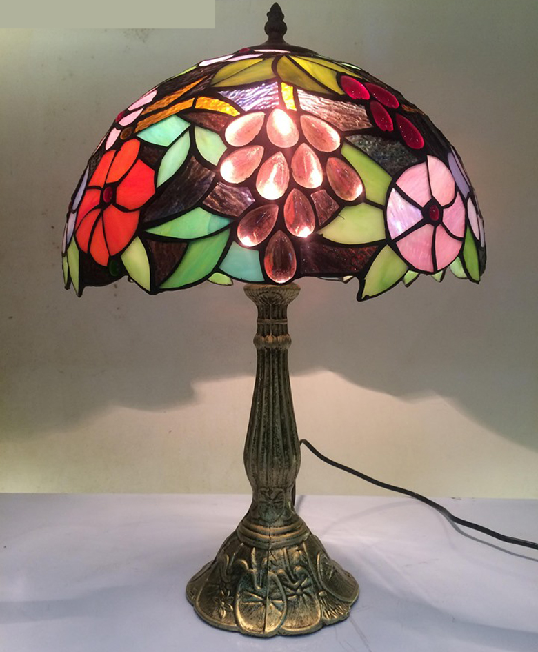 Đèn bàn chùm nho