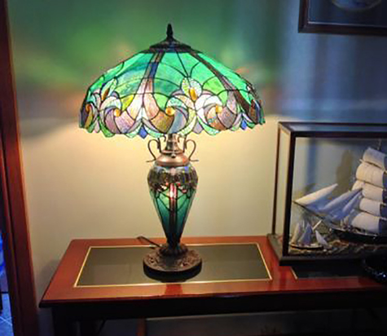 Đèn bàn Copper Tiffany