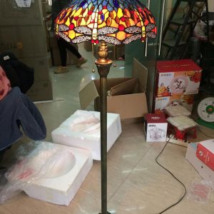 Đèn cây Tiffany chuồn chuồn tím