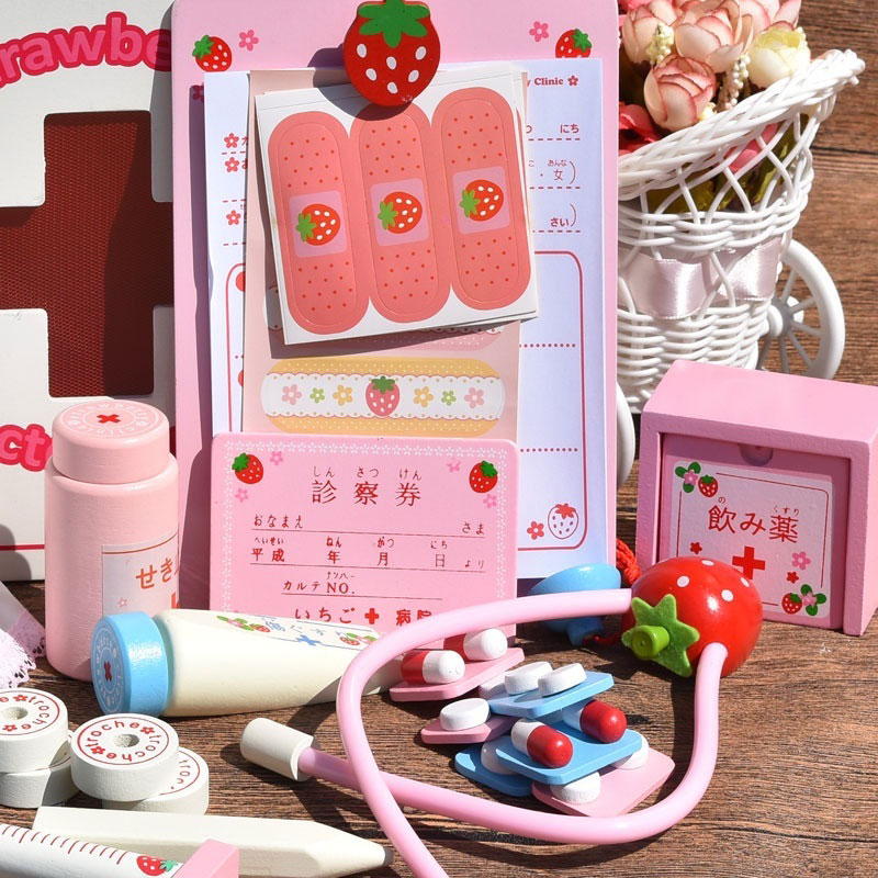 Bộ đồ chơi bác sĩ dâu tây