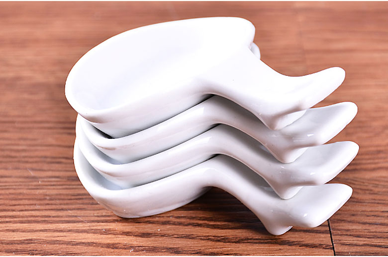 Gác đũa thìa sứ gia vị