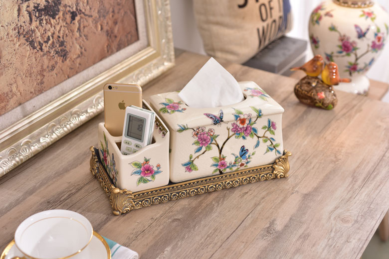 Hộp giấy hoa tím