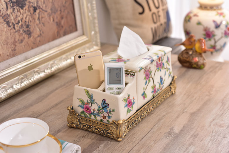 Hộp giấy hoa tím