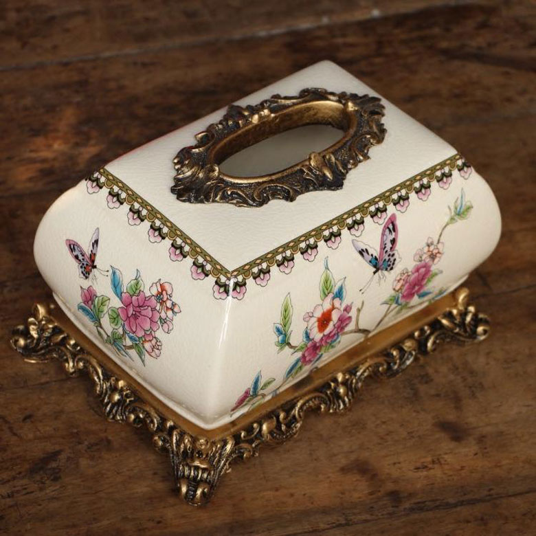 Hộp giấy hoa tím