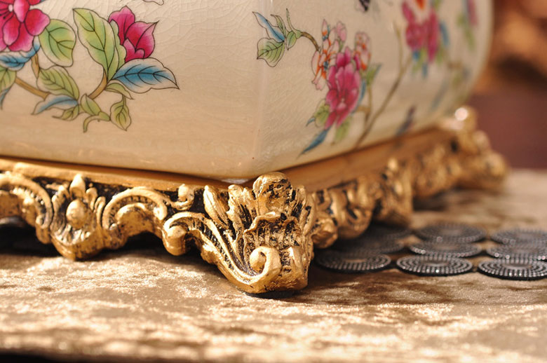 Hộp giấy hoa tím