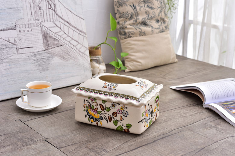 Hộp khăn giấy sứ hoa xanh