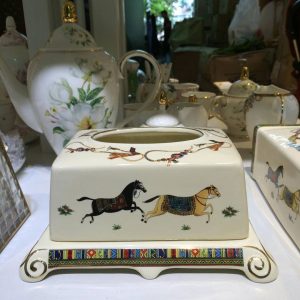 Hộp khăn giấy sứ ngựa