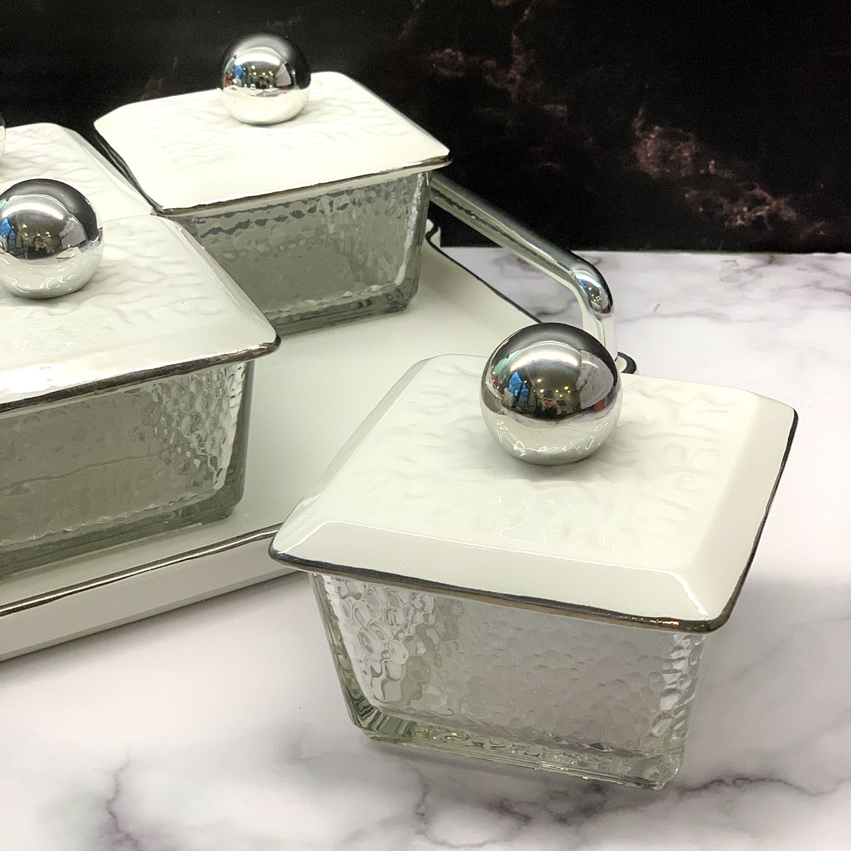 Khay đựng mứt Tết thủy tinh 6 ngăn kèm khay sứ