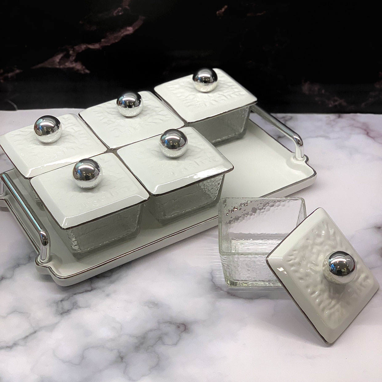 Khay đựng mứt Tết thủy tinh 6 ngăn kèm khay sứ