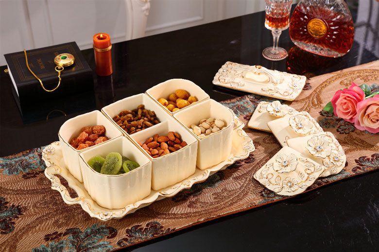 Khay mứt tết
