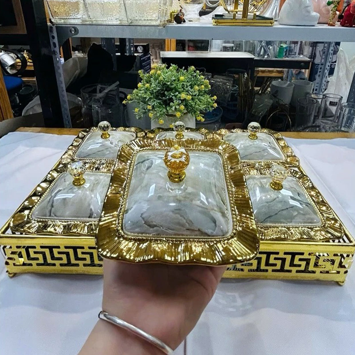 Khay mứt sứ khung hợp kim mạ vàng 6 ngăn