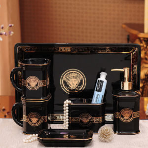 Bộ đồ dùng phòng tắm sứ kèm khay Versace