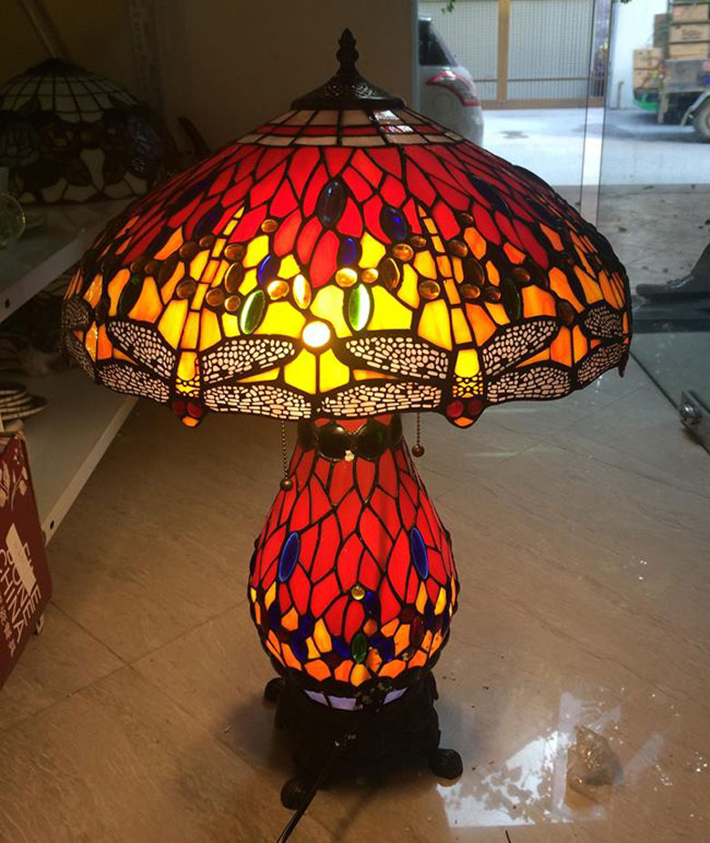 Đèn bàn bầu Tiffany Dragonfly hổ phách