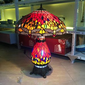Đèn bàn bầu Tiffany Dragonfly hổ phách