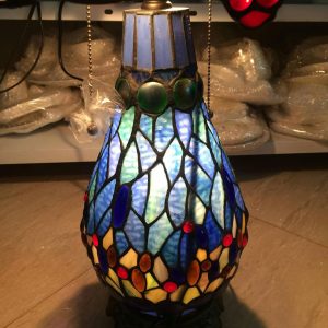 Đèn bàn bầu Tiffany Dragonfly xanh dương