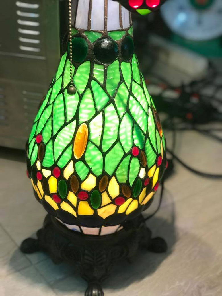 Đèn bàn bầu Tiffany Dragonfly xanh lá