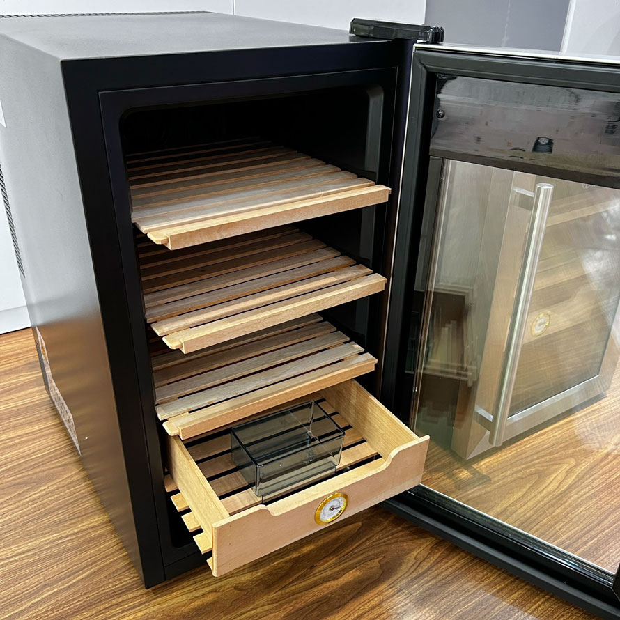 Tủ bảo quản xì gà Klarstein 48 lít