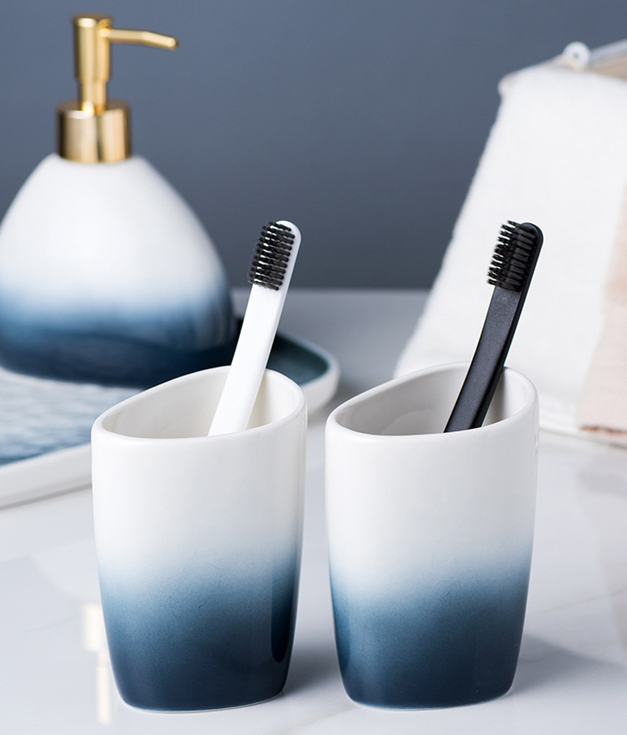 Bộ phụ kiện phòng tắm sứ Ombre