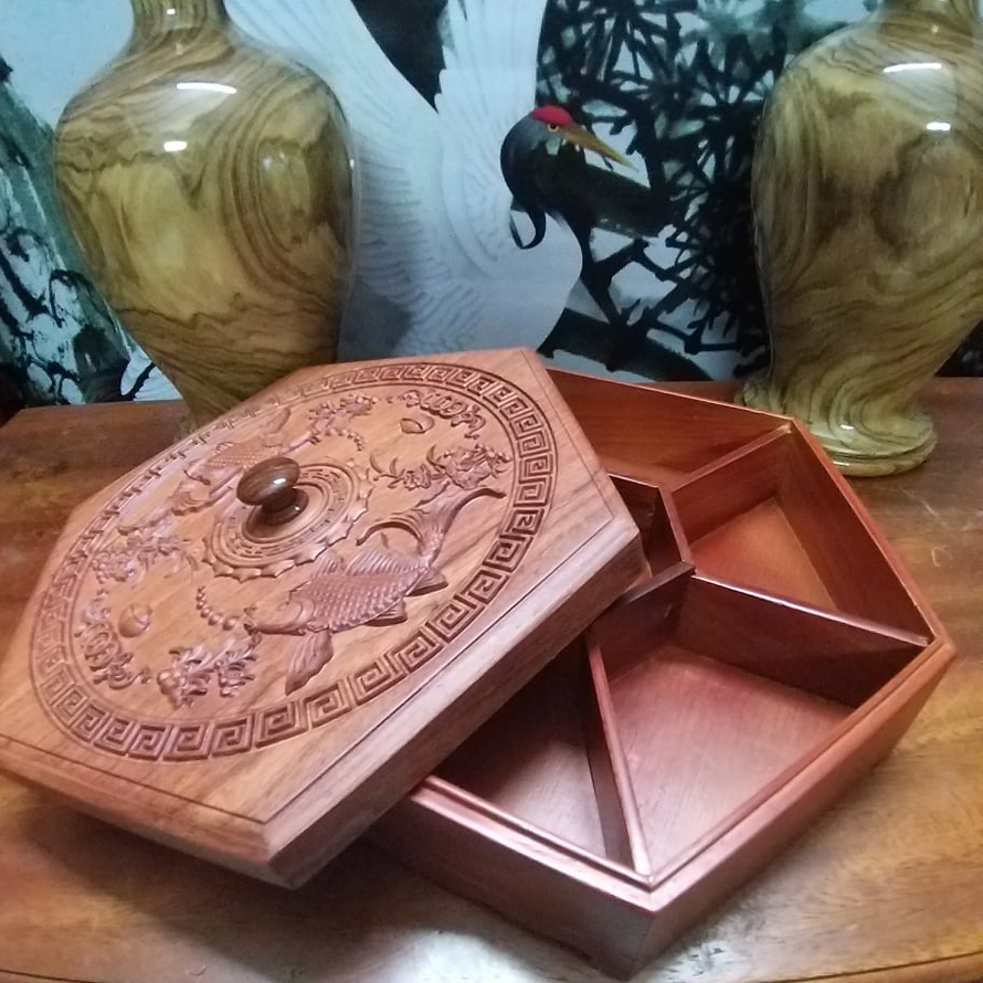 Khay mứt Tết gỗ cá chép