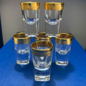 Ly uống rượu thủy tinh mắt trâu nạm vàng 24K