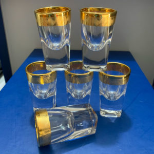 Ly uống rượu thủy tinh mắt trâu nạm vàng 24K